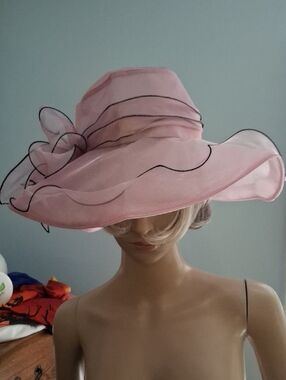 Women's Pink Organza Wide-Brim Occasion Hat